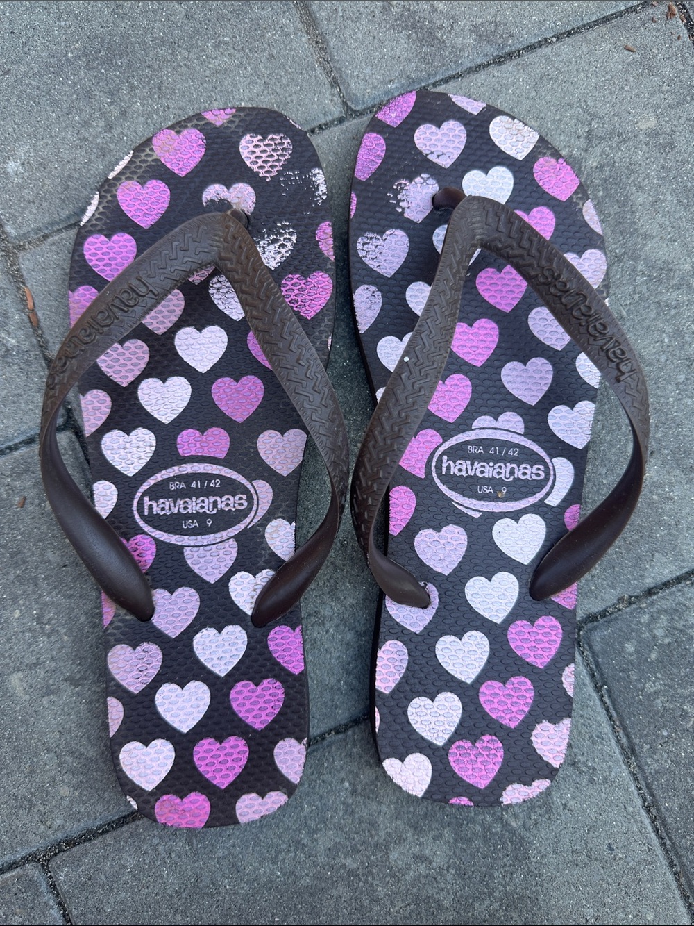 Havaianas Women’s Heart Print Sandals - Purple & Pink on Black